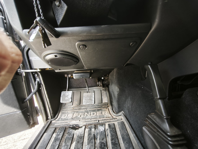 Land-Rover Land-Rover Defender II HT 90 2.4 TD E