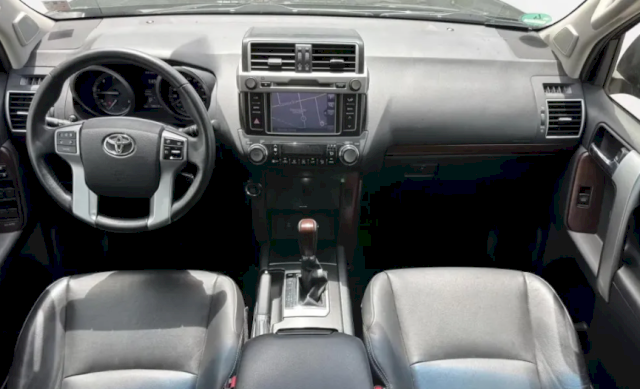 Toyota Toyota Land Cruiser X 190 D-4D FAP Légende BVA 5p