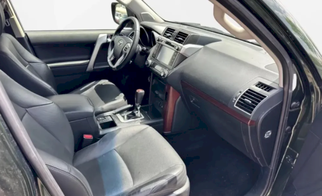 Toyota Toyota Land Cruiser X 190 D-4D FAP Légende BVA 5p