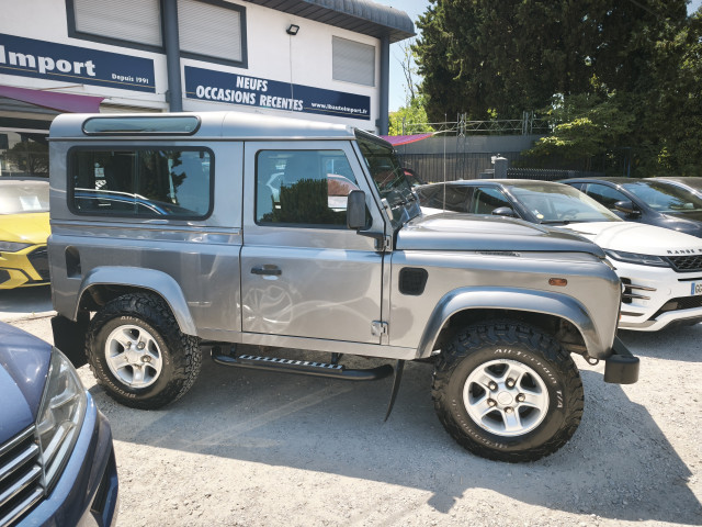 Land-Rover Land-Rover Defender II HT 90 2.4 TD E