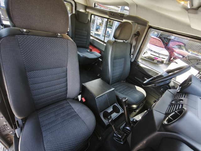 Land-Rover Land-Rover Defender II HT 90 2.4 TD E
