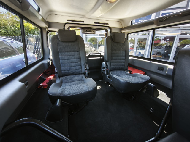 Land-Rover Land-Rover Defender II HT 90 2.4 TD E