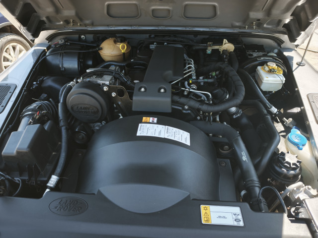 Land-Rover Land-Rover Defender II HT 90 2.4 TD E