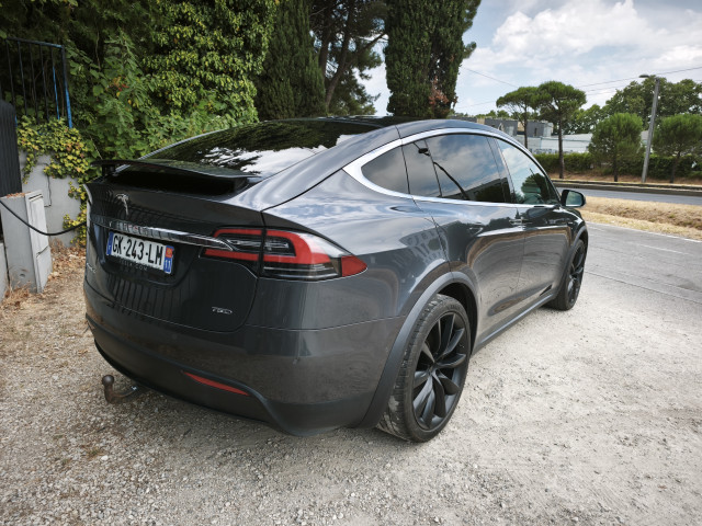 Tesla Tesla Model X  75D Dual Motor