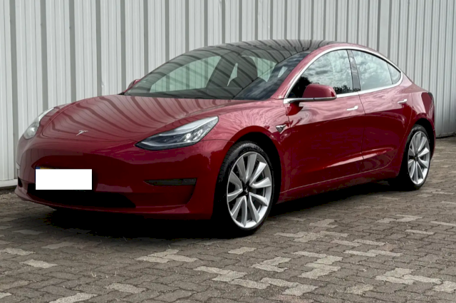 Tesla Tesla Model 3 Long-Range RWD
