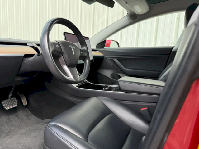 Tesla Tesla Model 3 Long-Range RWD