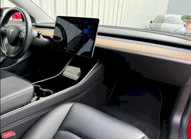 Tesla Tesla Model 3 Long-Range RWD