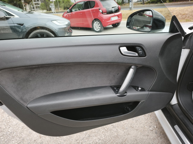 Audi Audi TT II 1.8 TFSI 160ch S line