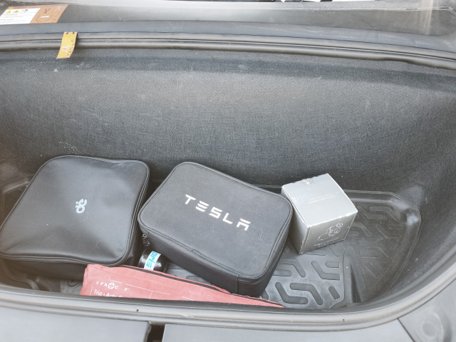 Tesla Tesla Model X  75D Dual Motor