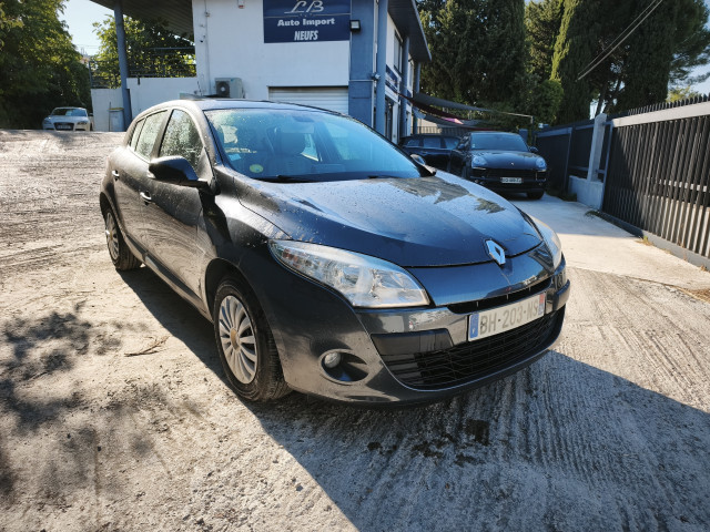 Renault Renault Megane III (B95) 1.5 dCi 110ch FAP Expression EDC eco²