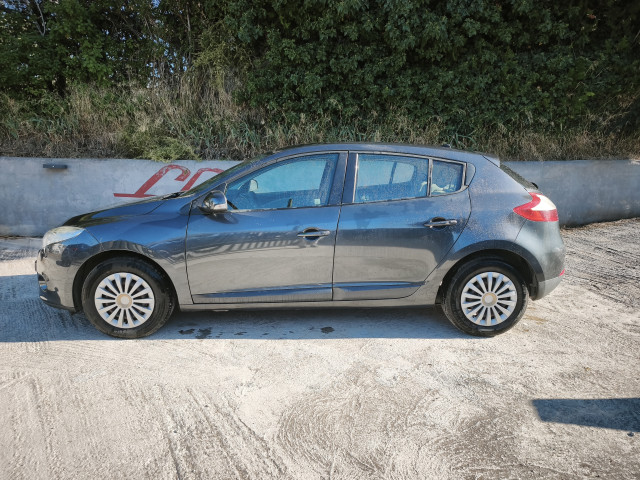 Renault Renault Megane III (B95) 1.5 dCi 110ch FAP Expression EDC eco²