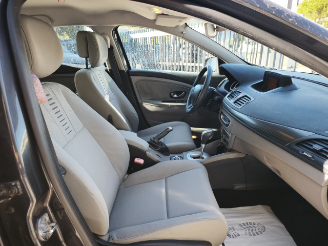 Renault Renault Megane III (B95) 1.5 dCi 110ch FAP Expression EDC eco²