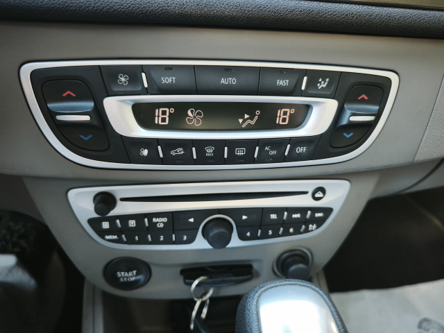 Renault Renault Megane III (B95) 1.5 dCi 110ch FAP Expression EDC eco²