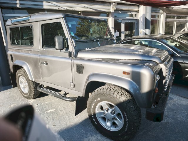 Land-Rover Land-Rover Defender II HT 90 2.4 TD E