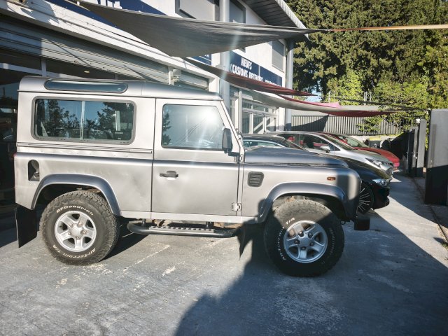 Land-Rover Land-Rover Defender II HT 90 2.4 TD E