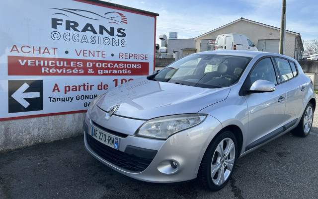 Renault Renault Megane II (C84) 1.9 dCi 130ch FAP Impulsion