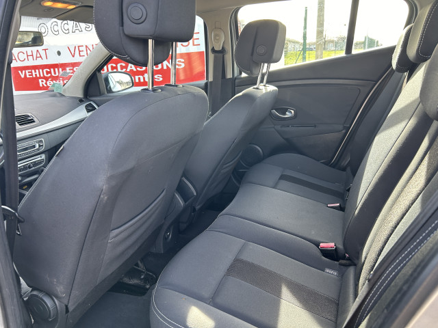 Renault Renault Megane II (C84) 1.9 dCi 130ch FAP Impulsion