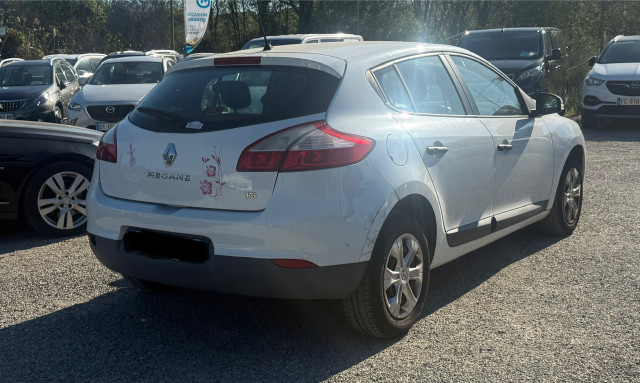 Renault Renault Megane III (B95) 1.5 dCi 90ch FAP Authentique eco²