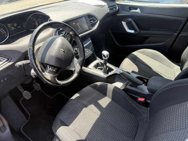 Peugeot Peugeot 308 1.2 ESSENCE 130 CV STYLE 