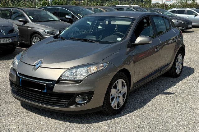 Renault Renault Megane III (B95) 1.5 dCi 110ch FAP Authentique eco²