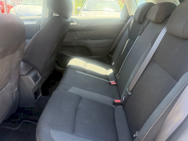 Citroen Citroën C4 II BlueHDi 100ch Millenium