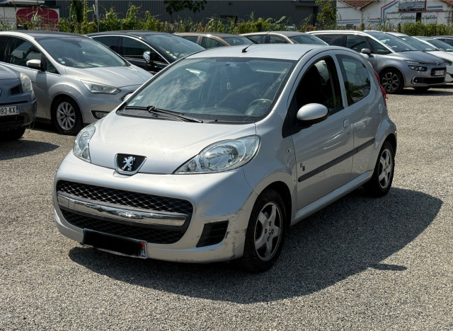Peugeot Peugeot 107  1.0 12v Black & Silver 5p