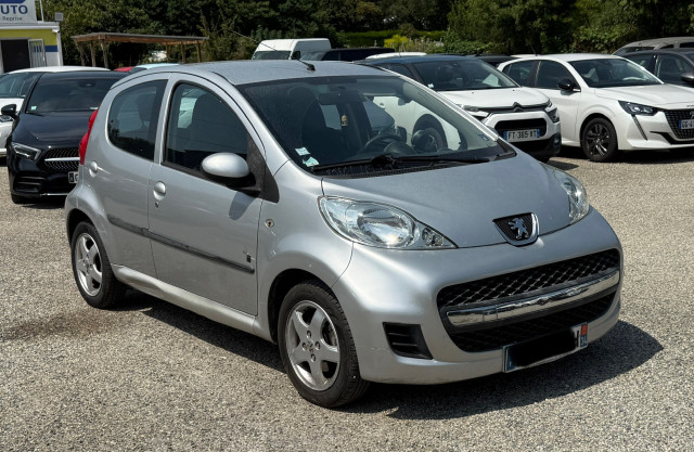 Peugeot Peugeot 107  1.0 12v Black & Silver 5p
