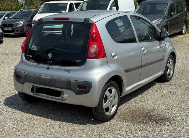 Peugeot Peugeot 107  1.0 12v Black & Silver 5p