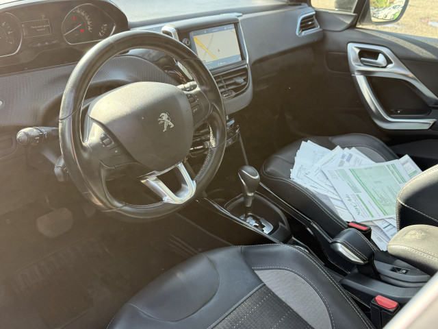 Peugeot Peugeot 2008 1.2 ESSENCE 110 CV BOITE AUTOMATIQUE ALLURE 