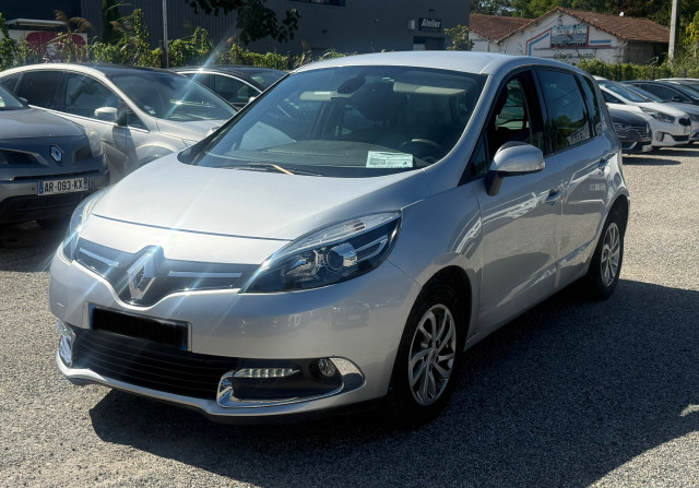Renault Renault Scenic III (J95) 1.5 dCi 110ch FAP Dynamique EDC
