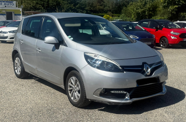 Renault Renault Scenic III (J95) 1.5 dCi 110ch FAP Dynamique EDC