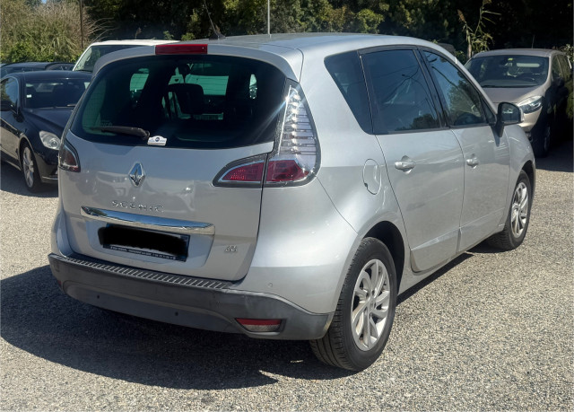 Renault Renault Scenic III (J95) 1.5 dCi 110ch FAP Dynamique EDC