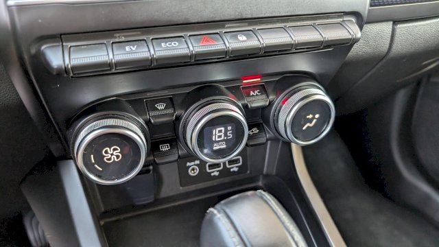 Renault Renault Arkana 1.6 E-Tech 145ch full hybrid Evolution - 14325€ HT