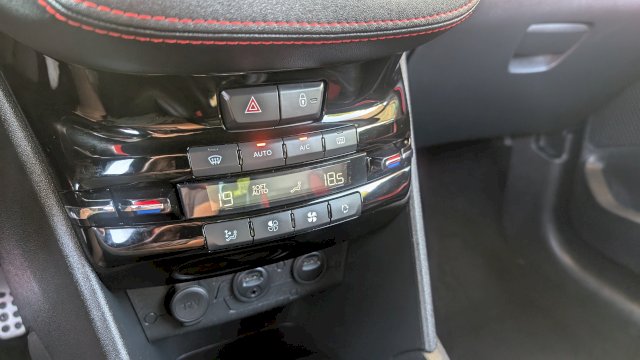 Peugeot Peugeot 208  1.6 THP 200ch GTI 3p