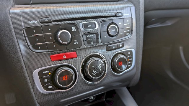 Citroen Citroën C4 II 1.6 HDi 90 FAP Confort
