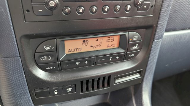 Peugeot Peugeot 1007  1.4 HDi Dolce Pack