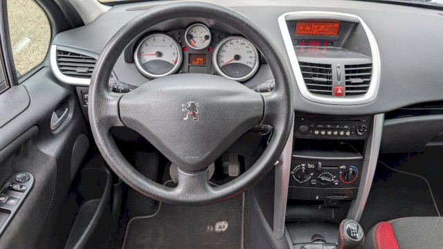 Peugeot Peugeot 207 1.4 VTi 95ch Série 64 5p