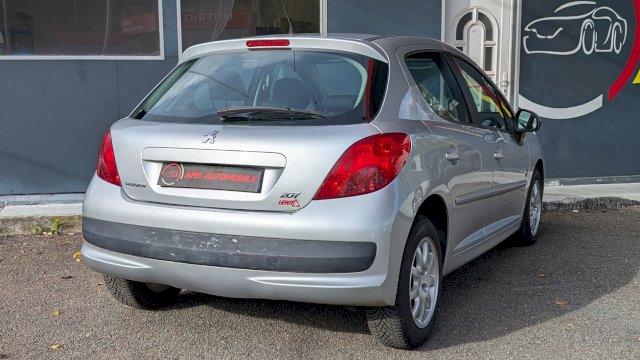 Peugeot Peugeot 207 1.4 VTi 95ch Série 64 5p