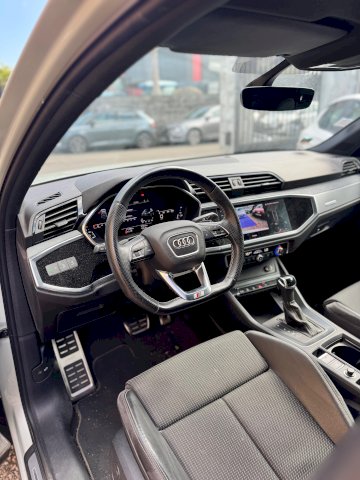 Audi Audi Q3 Essence/électrique 35 TFSI Mild Hybrid 150 CV