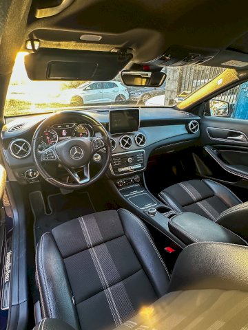 Mercedes-Benz Mercedes-Benz Classe GLA Essence GLA 180 (156.942) 122 CV