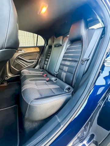 Mercedes-Benz Mercedes-Benz Classe GLA Essence GLA 180 (156.942) 122 CV