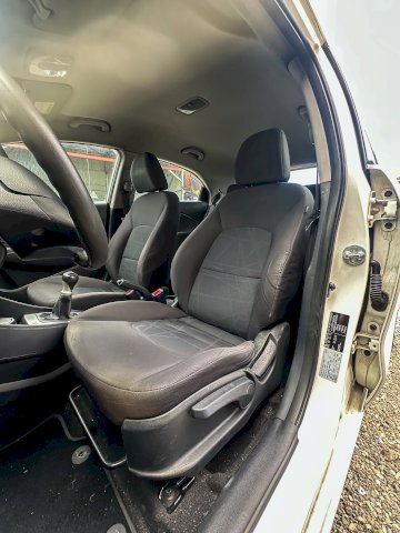 Kia Kia Rio Essence 1.25 CVVT 86 CV