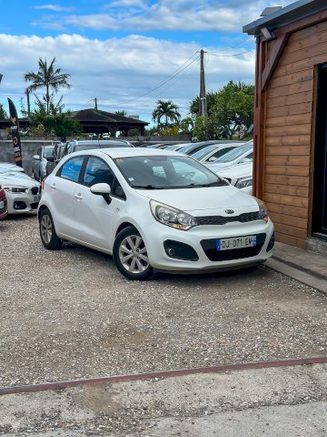 Kia Kia Rio Essence 1.25 CVVT 86 CV