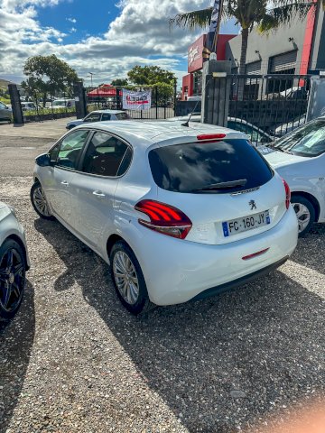 Peugeot Peugeot 208 Essence 1.2 PureTech 82 82 CV 