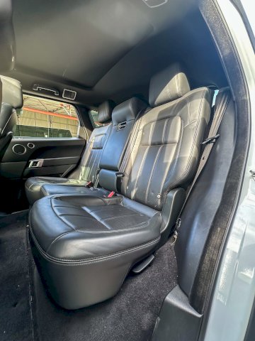 Land-Rover  Essence/électrique 2.0 P400e PHEV 4x4 404 CV 