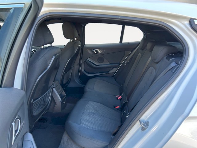 BMW BMW Série 1 III (F40) 116dA 116ch Business Design DKG7