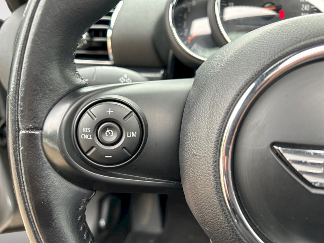 Mini Mini Clubman II (F54) One 102ch Chili BVA