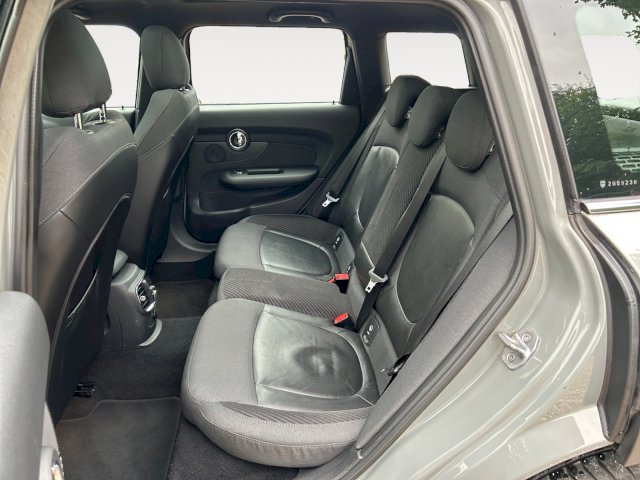 Mini Mini Clubman II (F54) One 102ch Chili BVA