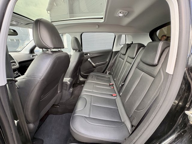 Peugeot Peugeot 2008  1.6 e-HDi115 FAP FélineTitane