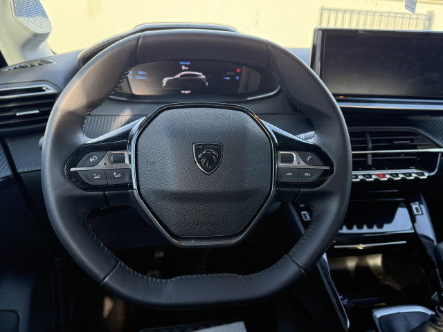 Peugeot Peugeot 208 208 PURETECH 100 S&S ALLURE